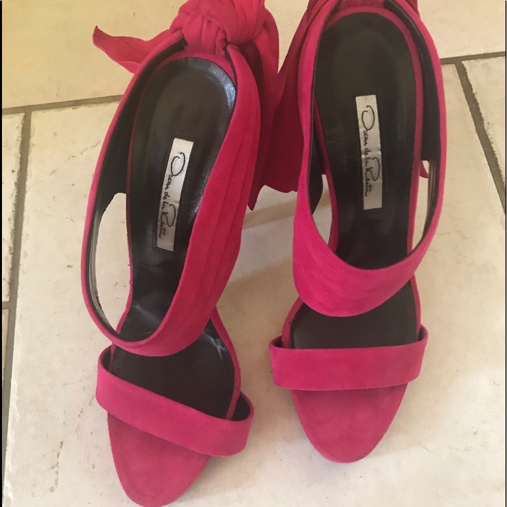 Oscar De La Renta Pink Suede Sandals 38